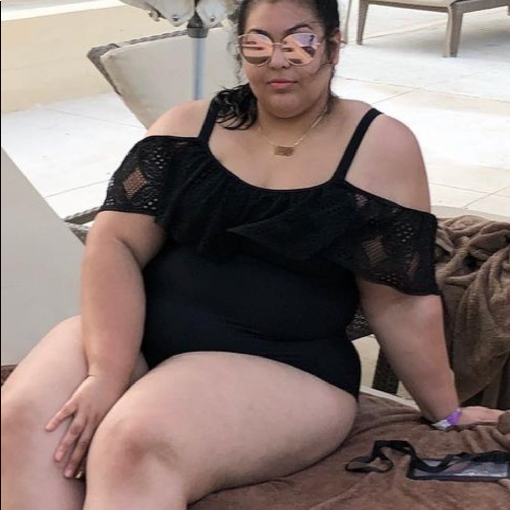 Adorme bathing suit swim plussize off the shoulder